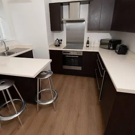 Stunning 1 Bedroom With Private Parking * Harrogate