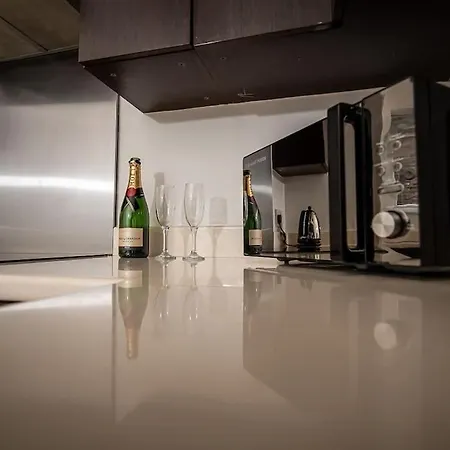 Stunning 1 Bedroom With Private Parking 公寓 哈罗盖特