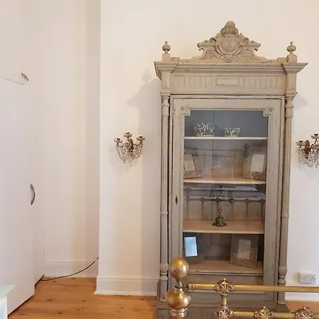 Stunning 1 Bedroom With Private Parking * Harrogate